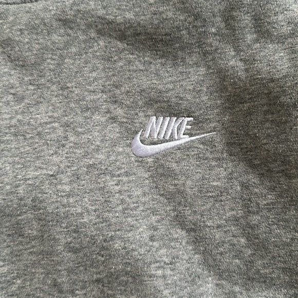 Nike Men’s hoodie - Picture 2 of 3